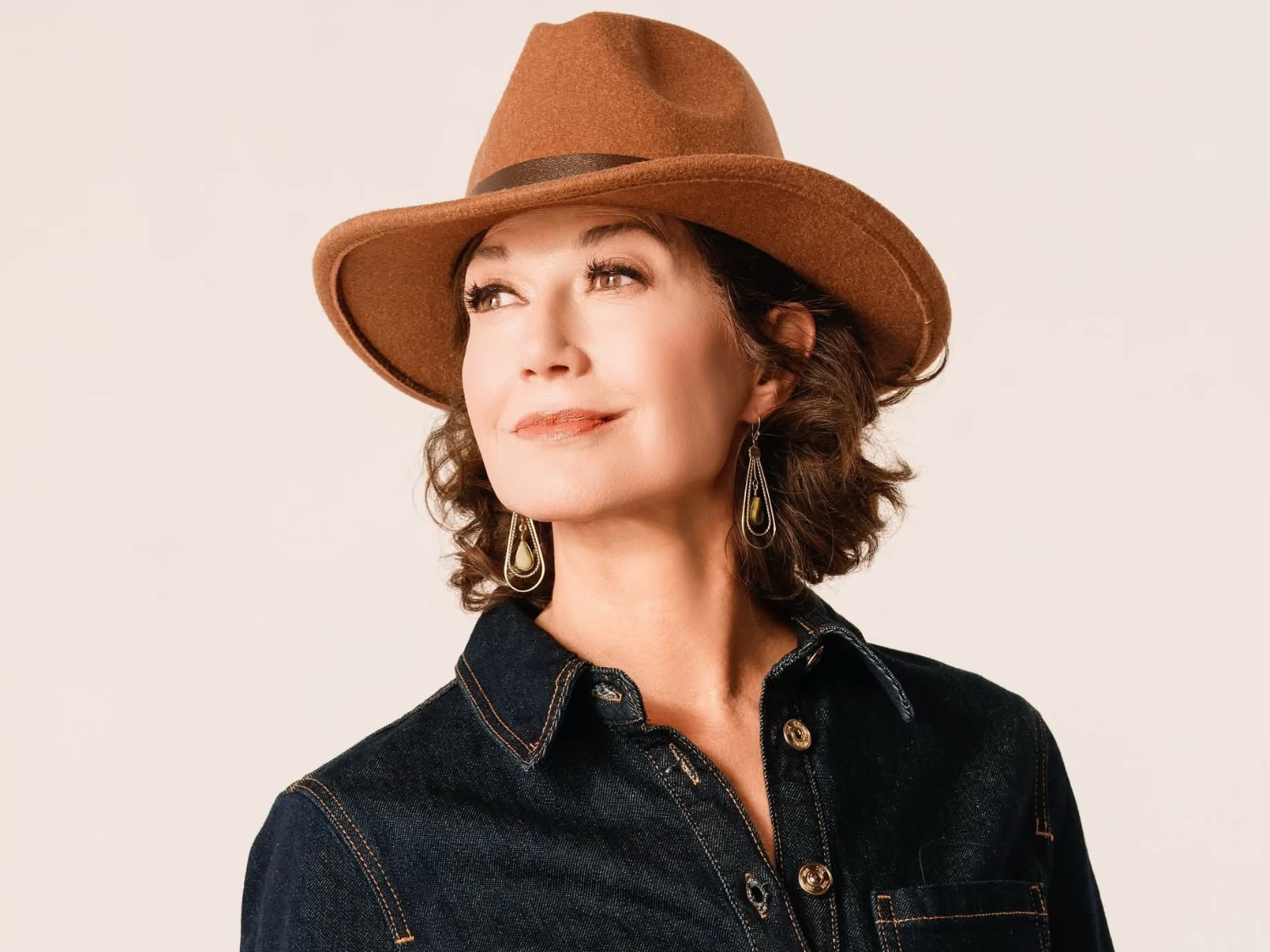 Amy Grant releases first original album in 13 years - CHVNRadio Amy Grant releases first original album in 13 years - CHVNRadio